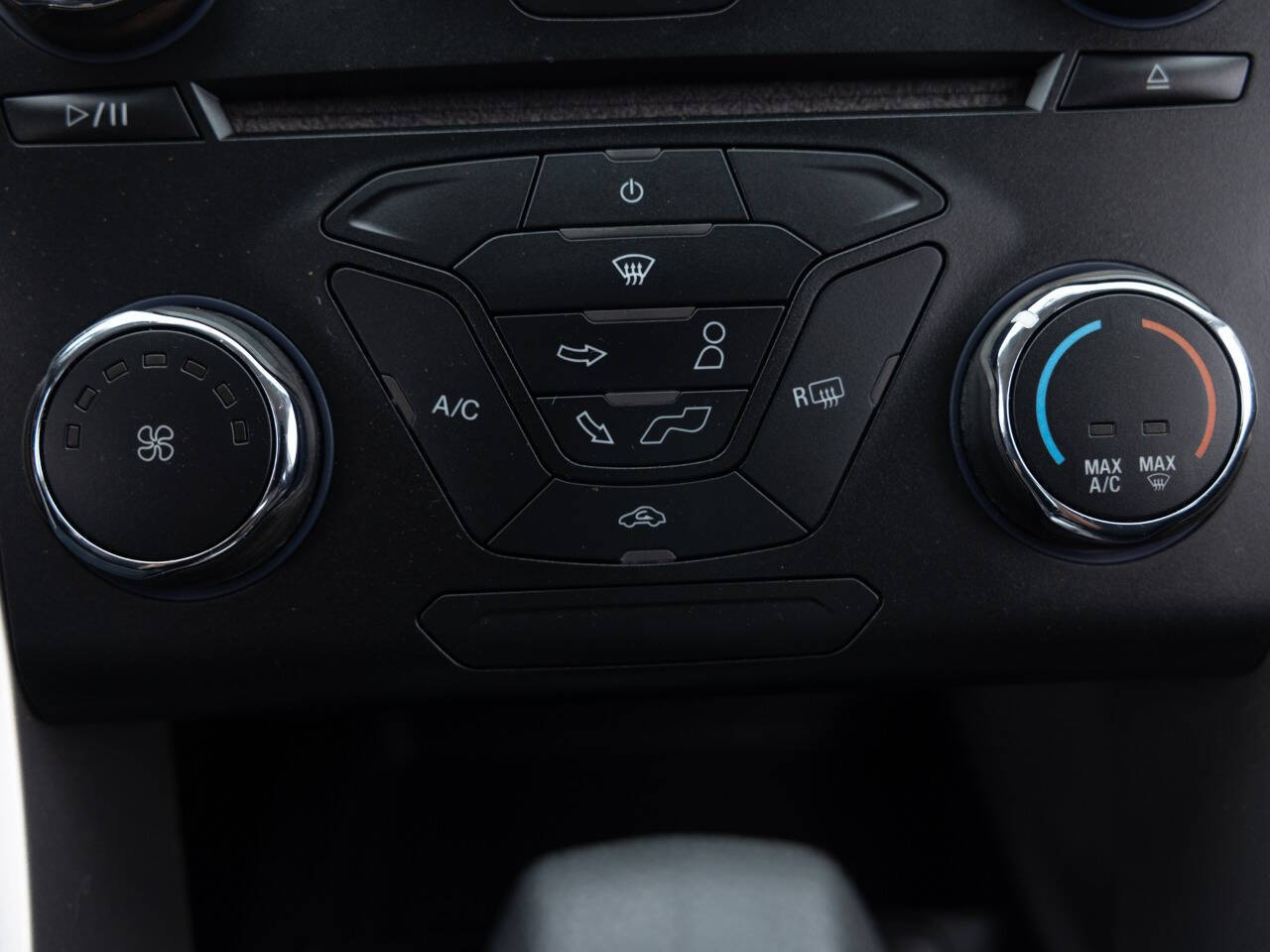 Used Car 2013 Ford Fusion  Se 4dr Sedan For Sale Under $10,000 In Coal City, Illinois