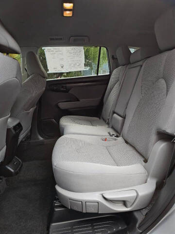 2023 Toyota Highlander Platinum