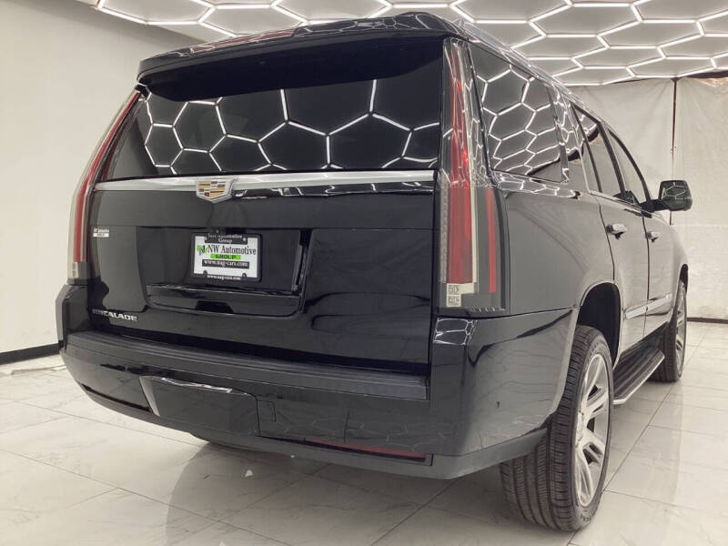 2017 Cadillac Escalade Luxury