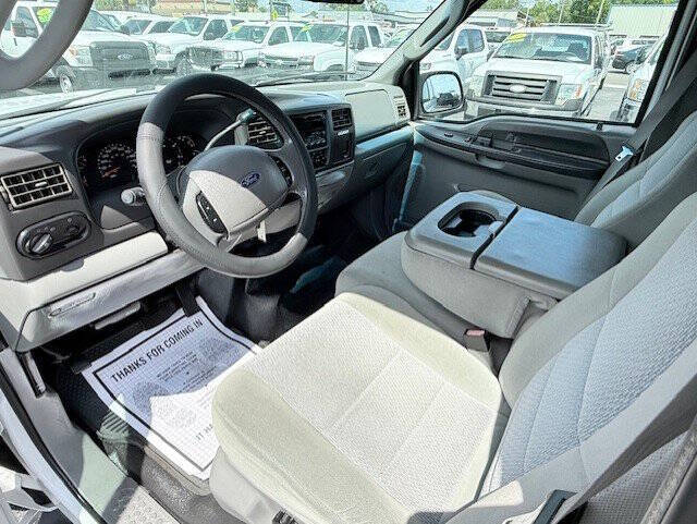 2003 Ford Excursion XLT