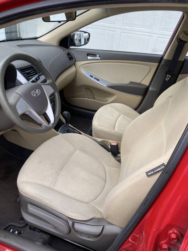 2013 Hyundai Accent GLS