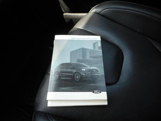 2021 Ford Edge Titanium