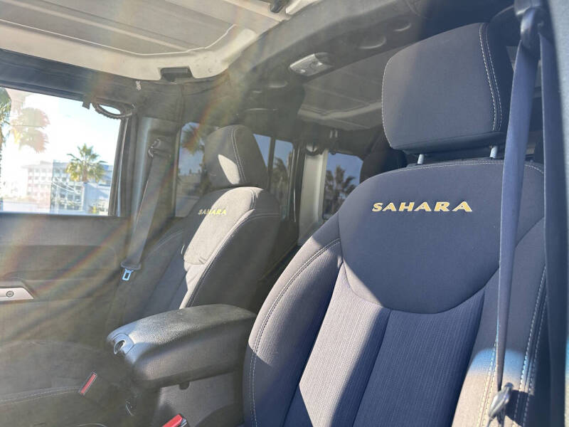 2013 Jeep Wrangler Unlimited Sahara