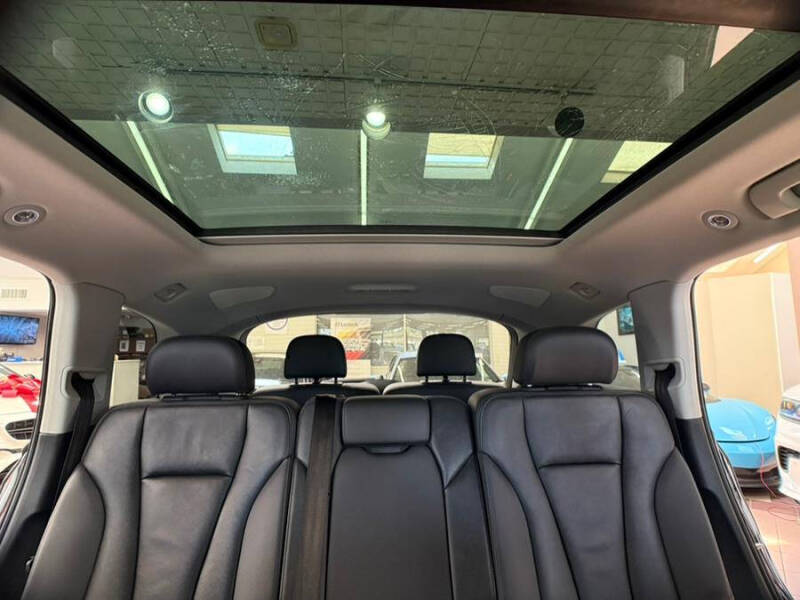 2022 Audi Q7 quattro Premium Plus 55 TFSI