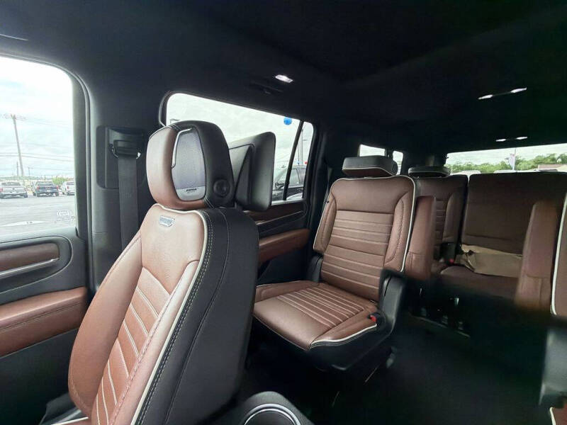 2023 GMC Yukon XL Denali Ultimate
