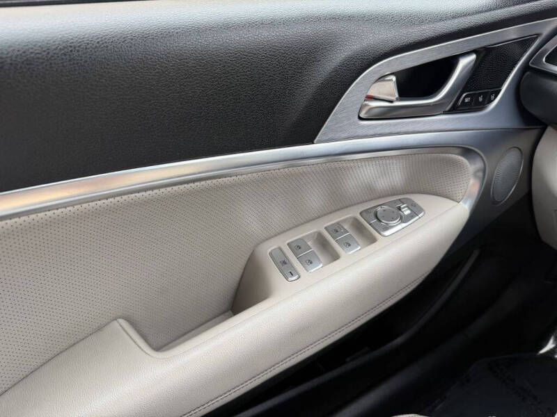 2019 Genesis G70