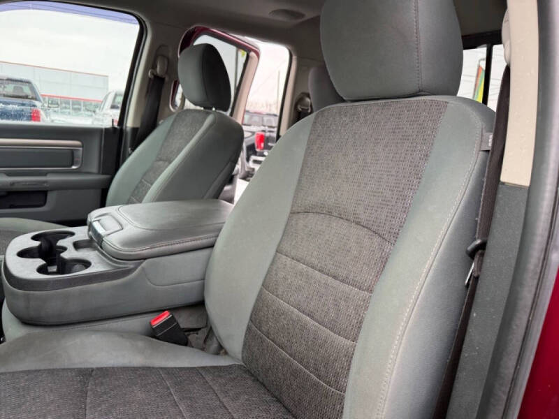 2017 RAM 1500 SLT
