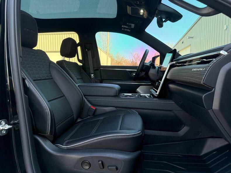 2025 GMC Sierra EV Denali