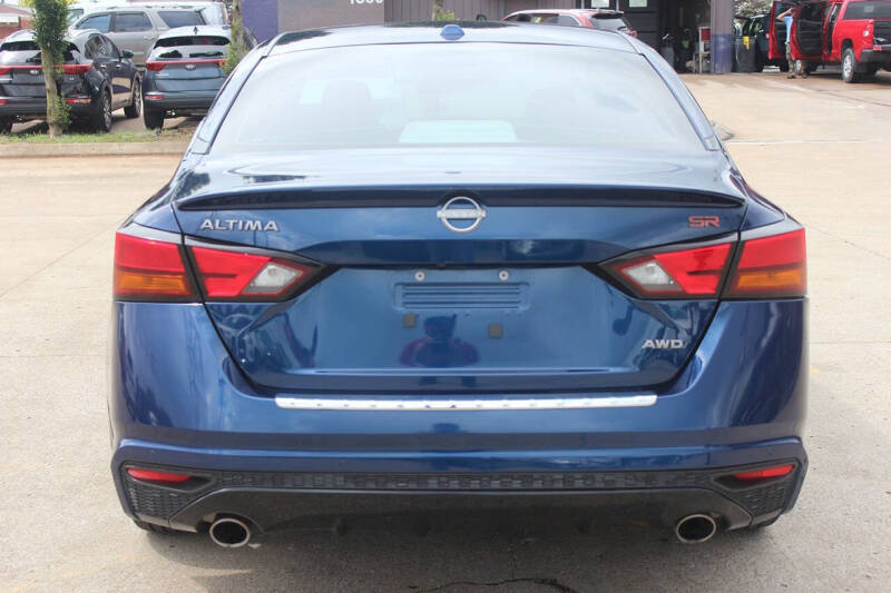2023 Nissan Altima 2.5 SR