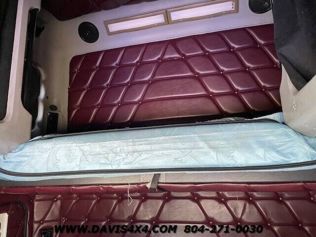 2000 Freightliner Conventional XL