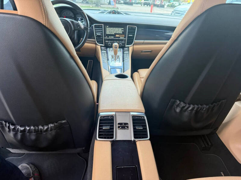 2015 Porsche Panamera