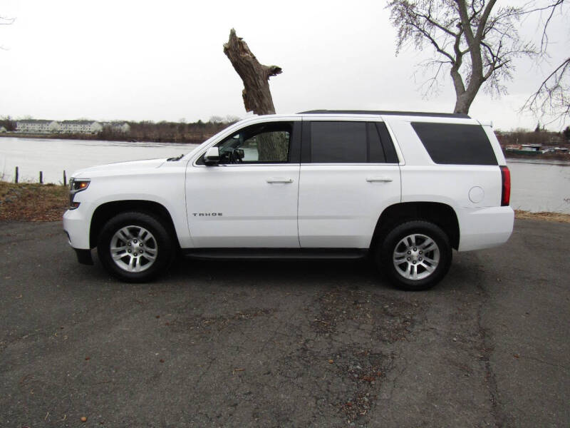 2019 Chevrolet Tahoe LS photo 4