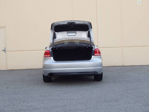 2014 Volkswagen Passat 1.8T Wolfsburg Edition PZEV