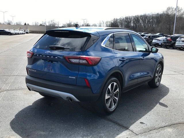 2023 Ford Escape Platinum