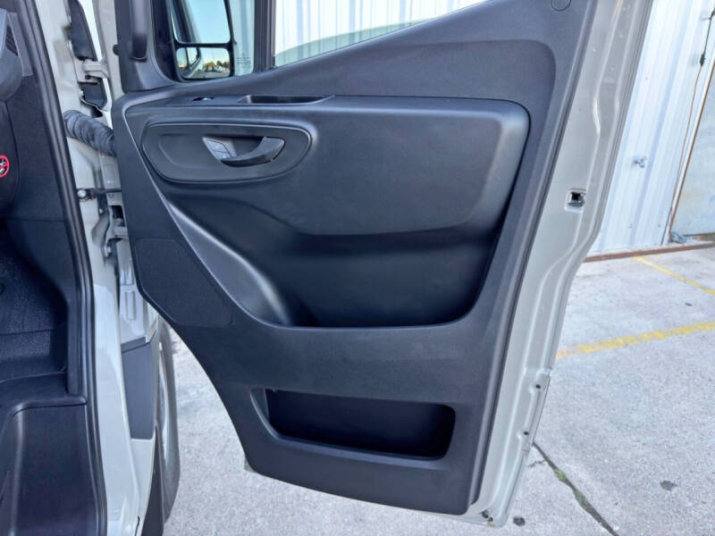 2023 Mercedes-Benz Sprinter 2500