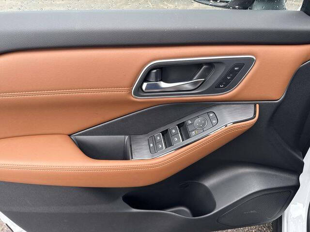 2025 Nissan Rogue Platinum