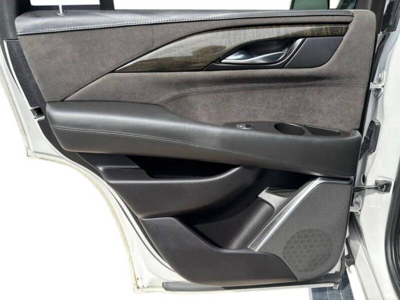 2020 Cadillac Escalade Platinum