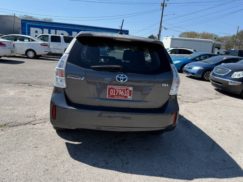 2012 Toyota Prius v Two