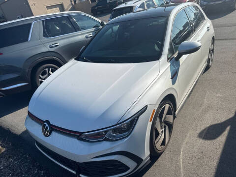 2022 Volkswagen Golf GTI SE