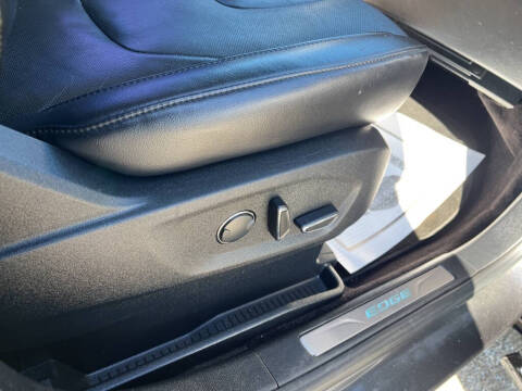 2016 Ford Edge Titanium