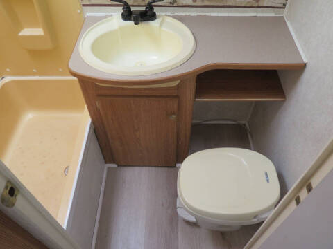 2003 Fleetwood RV Wilderness 240BH