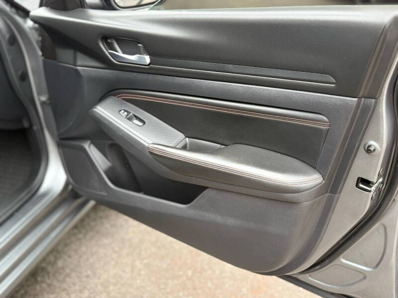 2020 Nissan Altima 2.5 SR