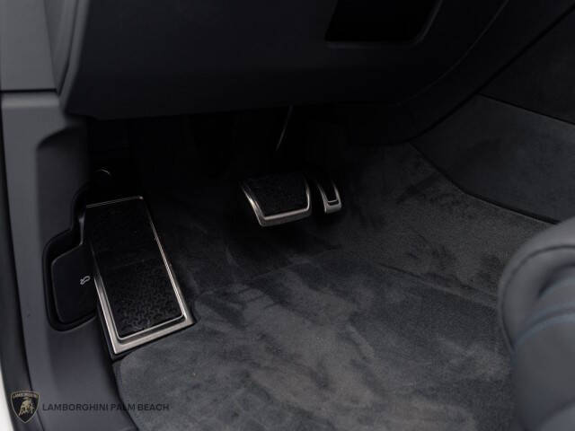 2025 Lamborghini Urus SE