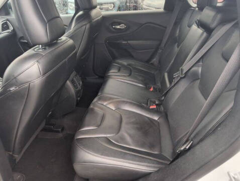 2023 Jeep Cherokee Altitude Lux