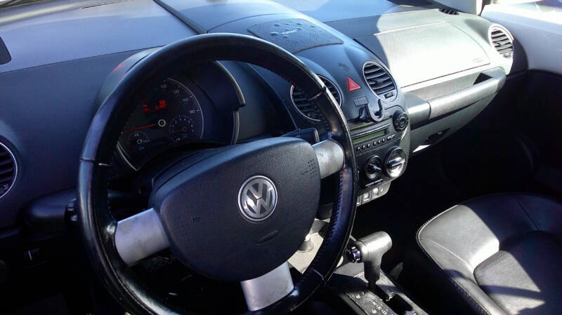 2009 Volkswagen New Beetle Convertible Base PZEV