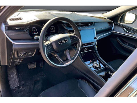 2026 Jeep Grand Cherokee Altitude