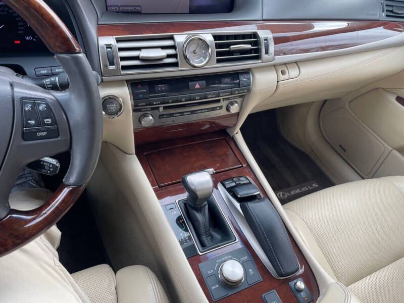 2014 Lexus LS 460