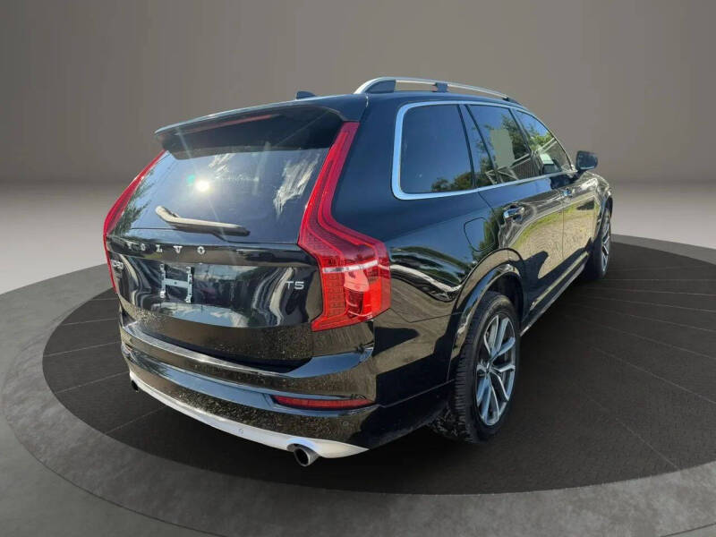 2019 Volvo XC90 T5 Momentum