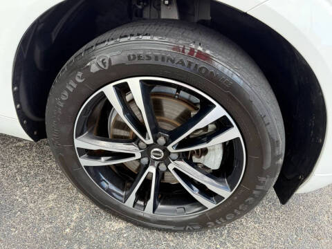 2020 Volvo XC60 T6 Momentum