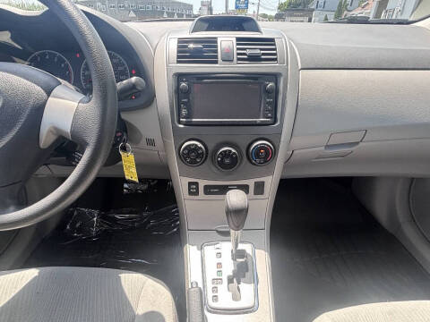 2013 Toyota Corolla LE