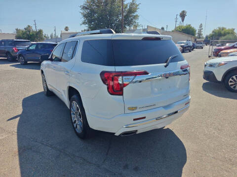 2023 GMC Acadia Denali