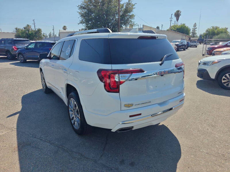 2023 GMC Acadia Denali