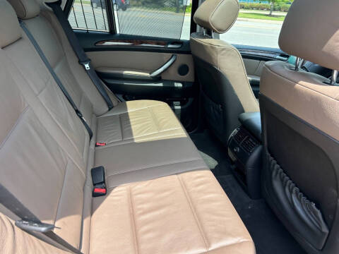 2005 BMW X5 3.0i