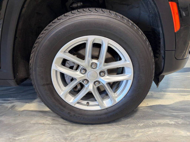 2023 Jeep Grand Cherokee Laredo