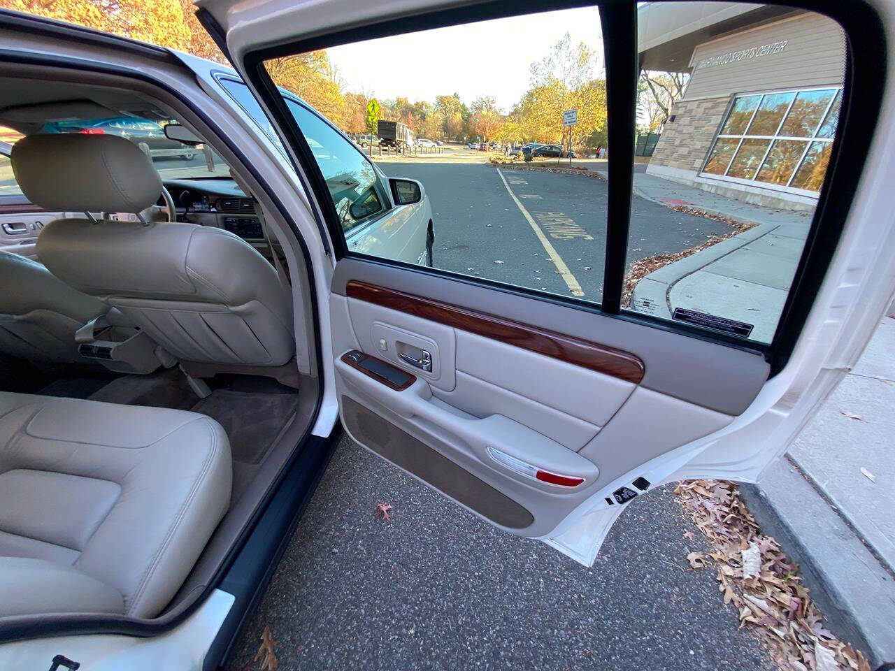 1998 Cadillac DeVille for sale at Vintage Motors USA in Roselle, NJ