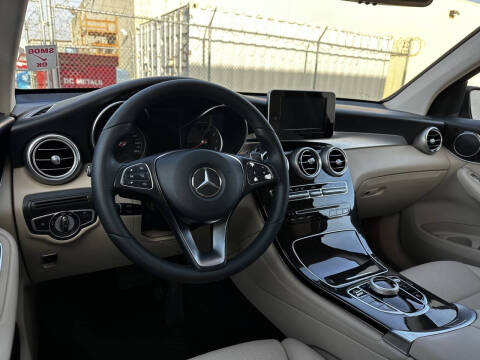 2017 Mercedes-Benz GLC GLC 300