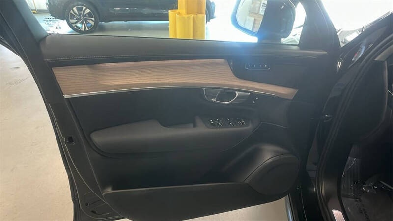 2026 Volvo XC90 B6 Plus 7P