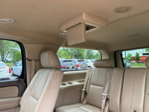 2012 Chevrolet Suburban LT