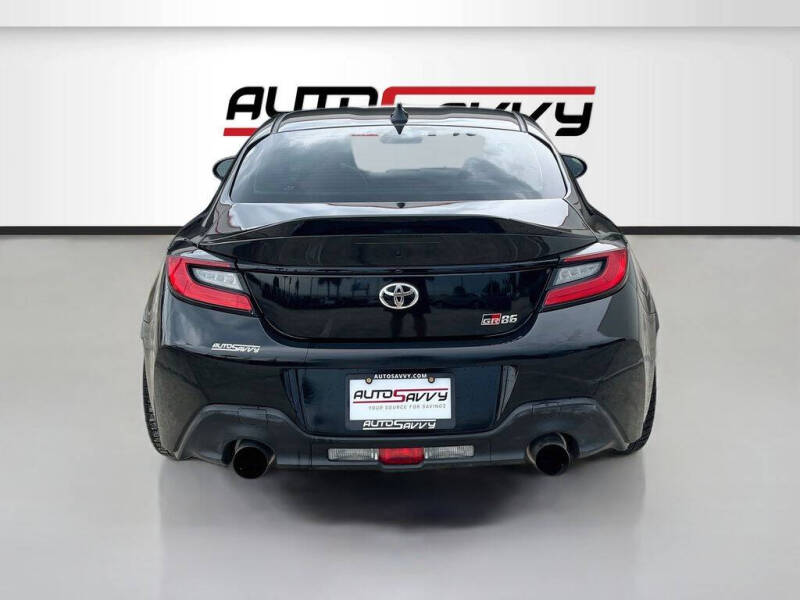 2025 Toyota GR86 Premium