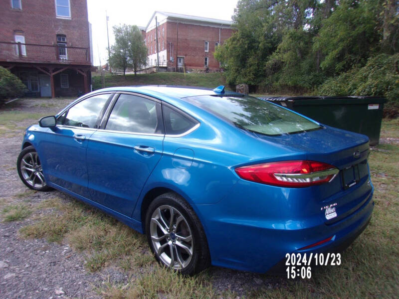 2020 Ford Fusion SEL photo 3