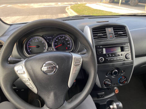 2017 Nissan Versa 1.6 SV