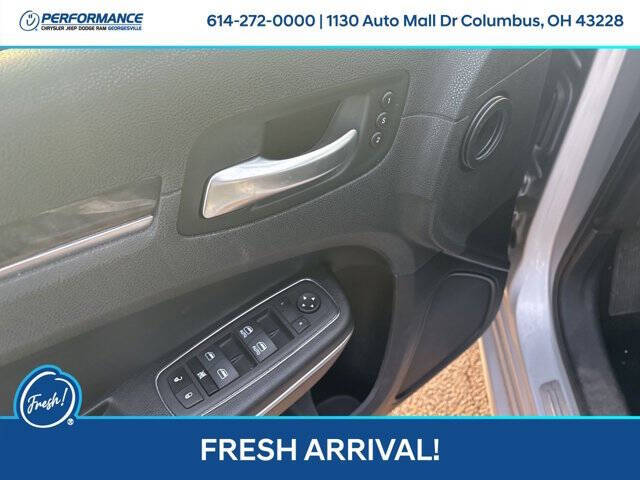 2023 Chrysler 300 Touring L