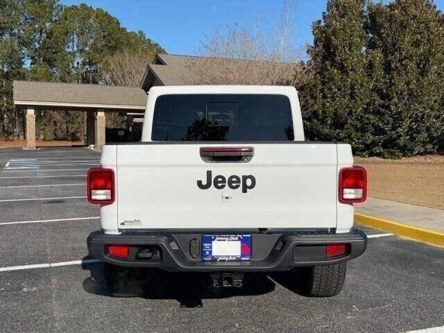 2025 Jeep Gladiator NightHawk