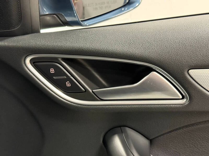 2017 Audi Q3 2.0T quattro Prestige
