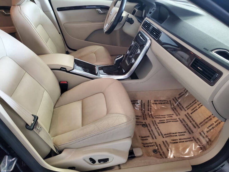 2016 Volvo XC70 T5 Drive-E Platinum