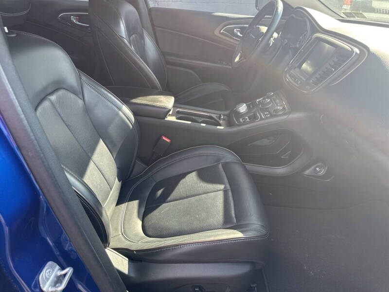2015 Chrysler 200 C